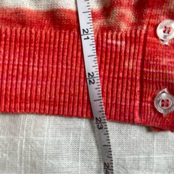 Floral Lace-Back Button Front Cardigan Sweater - White & Red Linen Blend - Picture 14 of 15